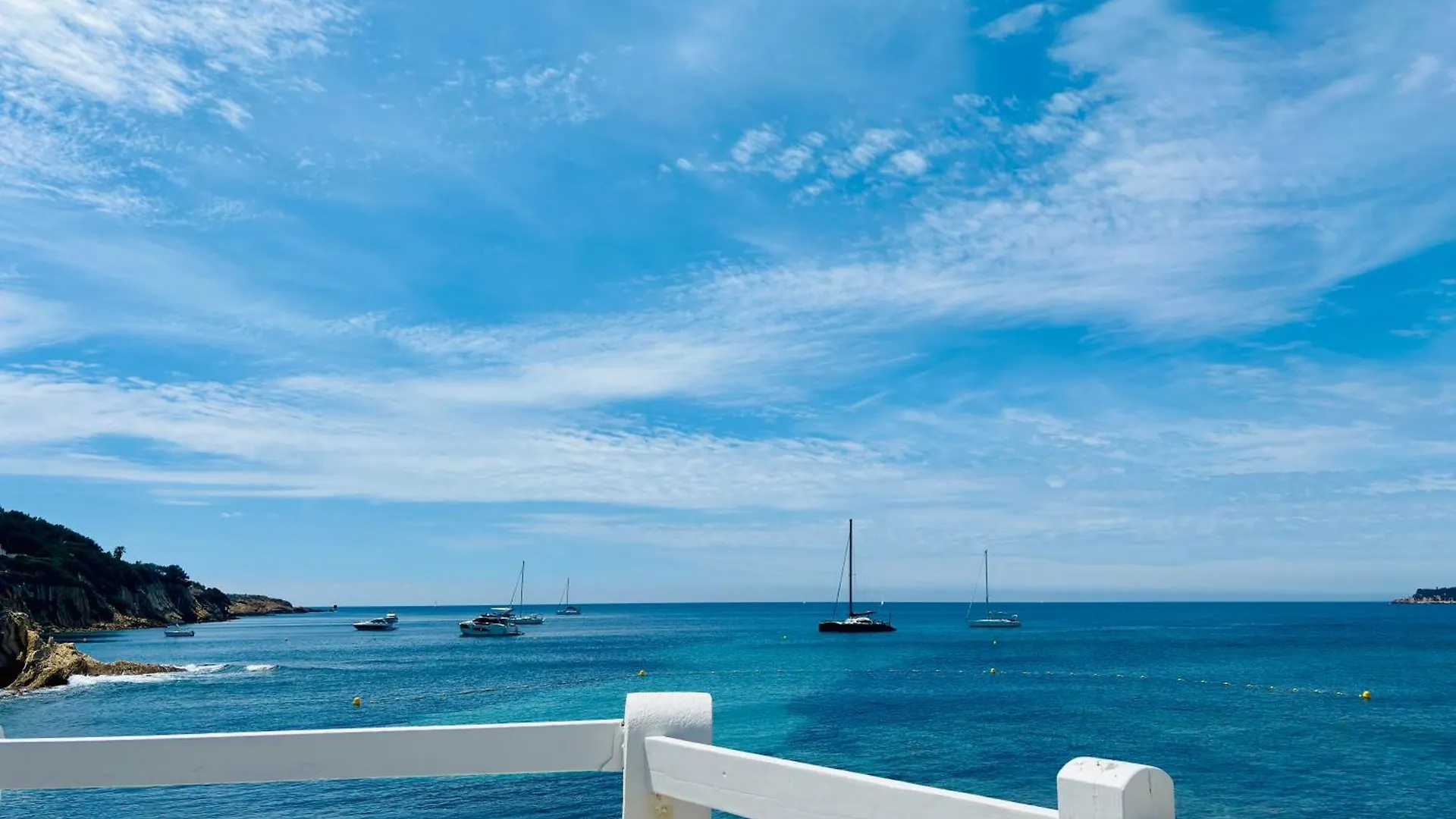 Chez Mamie Paulette, Clim Et Piscine, A 3 Minutes A Pied De La Plage Sanary-sur-Mer France